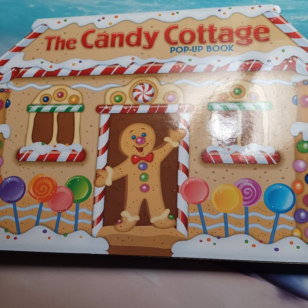 NWT CANDY COTTAGE CHRISTMAS POP UP BOOK